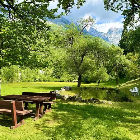 Village Počitniška hiša Soca